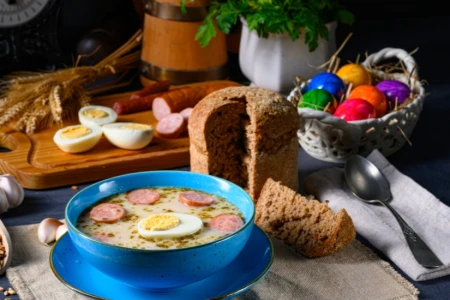 Wielkanocne wyzwania dla branży gastronomicznej – jak przygotować kuchnię na świąteczny sezon?