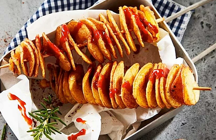 Frytki 3.0: Jak Maszyna do Zakręconego Ziemniaka Rewolucjonizuje Gastronomię i Zwiększa Zyski Lokali