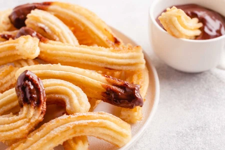 Churros – Słodka Rewolucja Prosto z Hiszpanii