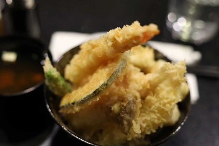 Nie tylko frytki! Dania, które przygotujesz w profesjonalnej frytkownicy gastronomicznej